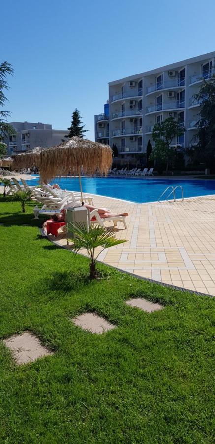 Apartment With Green Terrace Burgas City Eksteriør billede