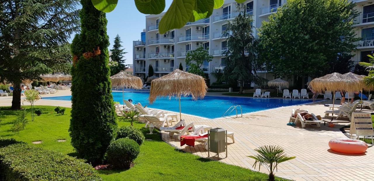 Apartment With Green Terrace Burgas City Eksteriør billede